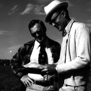 09-29-1977 Larry Ault(L) Dean Swigart(R) SCS Technician teaching county agent soils information-0001