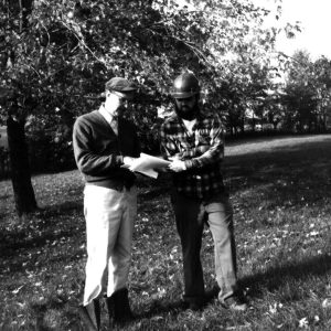 10-03-1975 Dean Swigart and Brad Ranshaw at Floyd Heston Farm #2-website