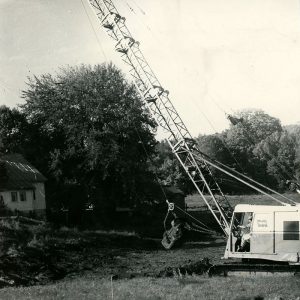 10-04-1965 Ken Muries of R.getz on dragline at Harold Snavely pond-website