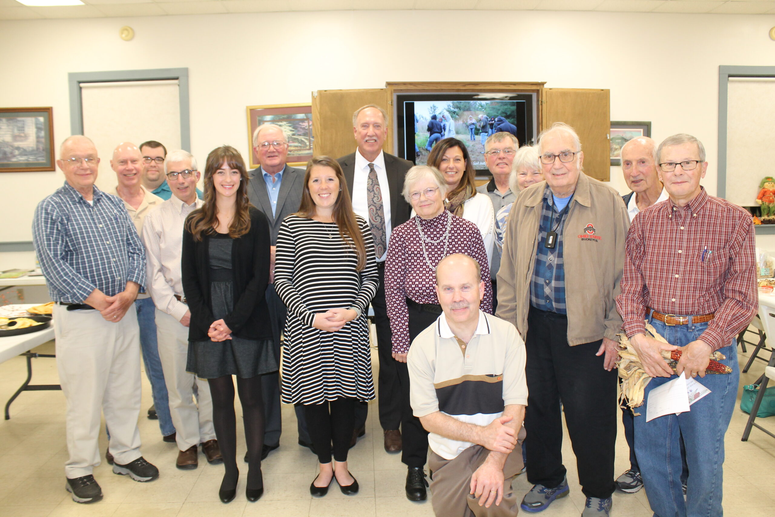 Volunteers with Elected Officials