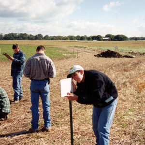 00_00_0000_County_Land_Judging._2_females___4_males_in_field_making_observations_website-5318