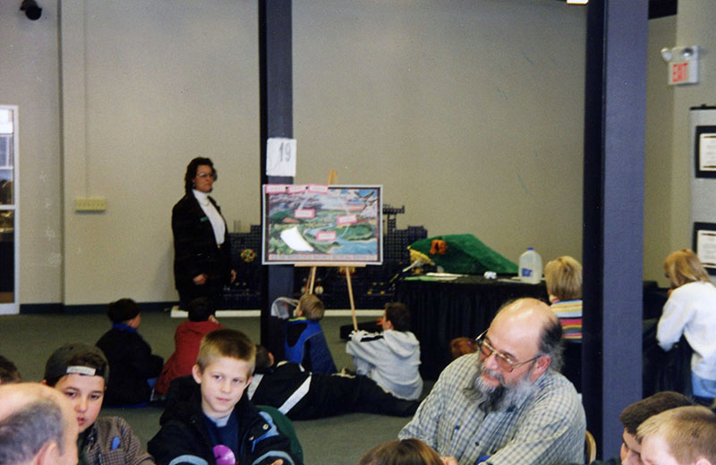 Diana Kelly, Richland Soil and Water Conservation District Education Coordinator, at Richland Academy
E467
 