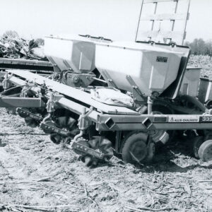 00_00_0000_Farm_equipment___seeder_1_website-5208