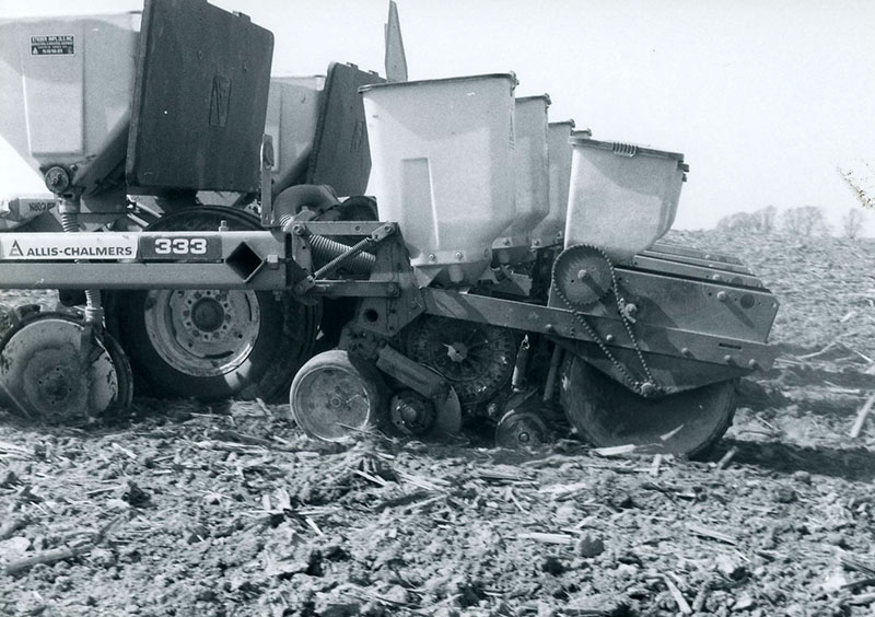 Farm Equipment, Seeder
Photo ID#: A972