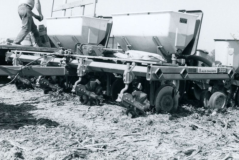 Farm Equipment, Seeder
Photo ID#: A970