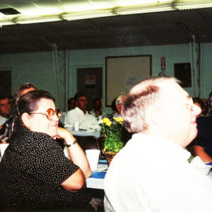 00_00_0000_Group_of_people_sitting_at_tables_Website-5760