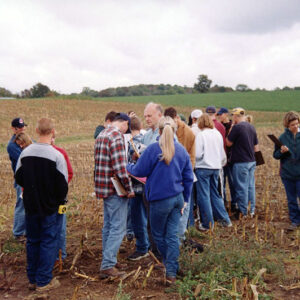 00_00_0000_Large_group_of_students_in_field_7_Website-5617