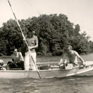 00_00_0000_Men_in_Oh_Div_of_Water_Boat_testing_website-5108