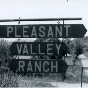 00_00_0000_Pleasant_Valley_Ranch_sign_website-2981