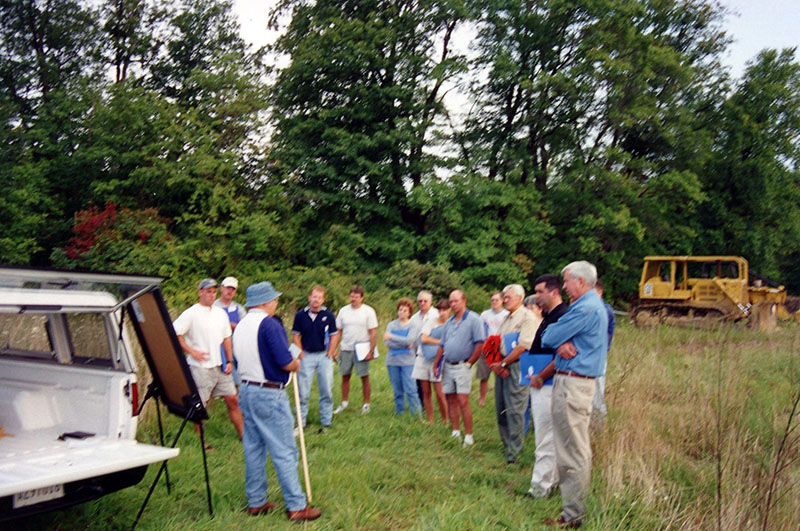 Gary Mathes at Pond Clinic
 
S799