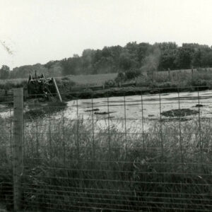 00_00_0000_tractor_at_a_pond_website-5380