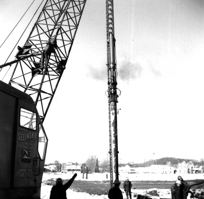 January 6, 1972
Well Drilling
Photo ID#: S634