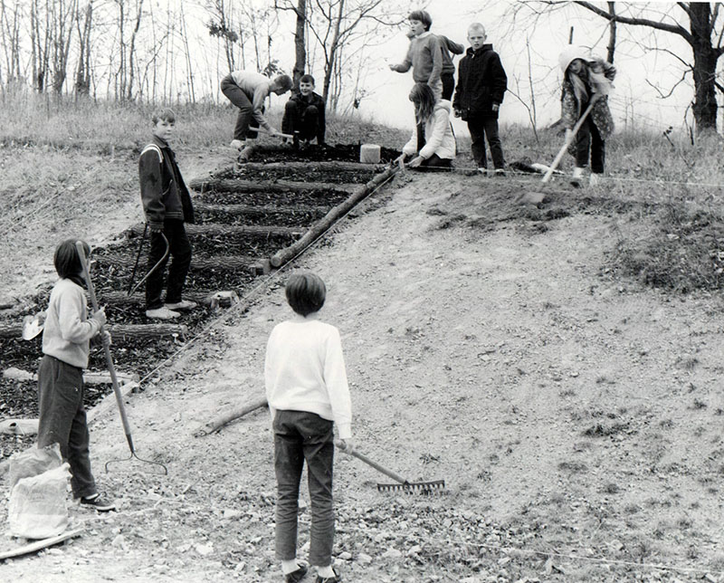 January 24, 1966
6th grade students working at a wood chip erosion control step
Photo ID#: E226