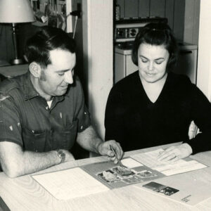 02_06_1973_Mr.___Mrs._Tom_Kranz_examine_the_conservation_plan_which_Tom_uses_in_his_farm_operation_for_1975_website-647