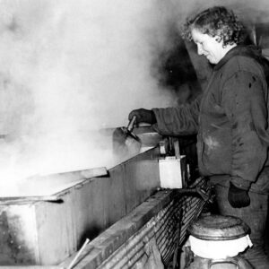 03_02_1974_Mrs._Howard_Isley_shown_in_the_Isley_sugar_house_as_she_skimmed_the_boiling_sap_website-1071