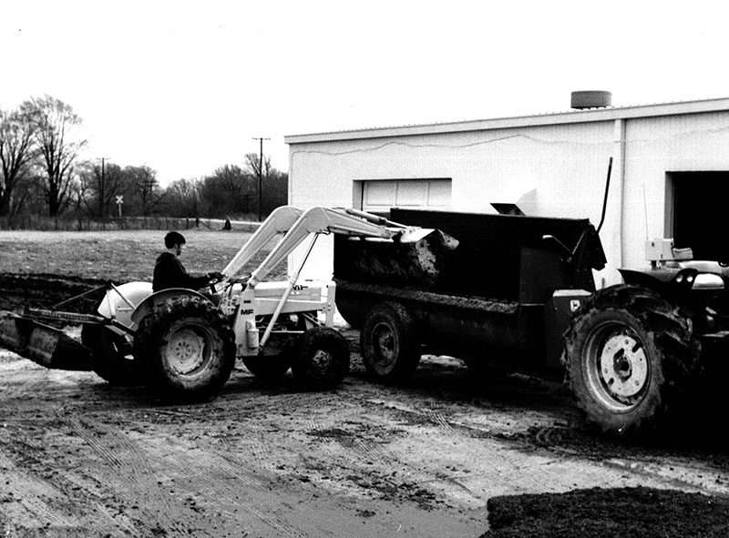 March 21, 1973
New Animal Waster Storage Facility
Orva Dawson Farm near Shelby
Photo ID#: A16