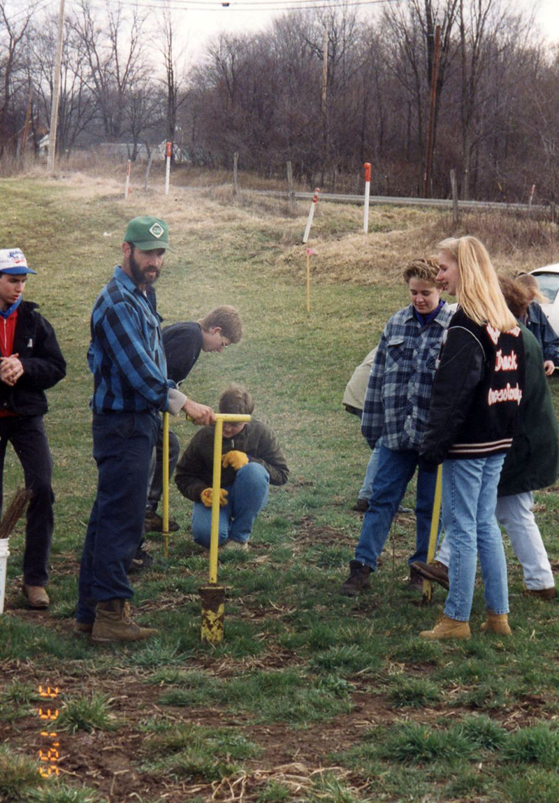 March 31, 1995
Dayspring tree planting
Photo ID#: E412