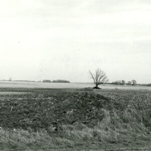 04_00_1979_Mold_Board_plowing_on_left._Chisel_plowing_on_right._Sec_6_Franklin_Twp_website-1456