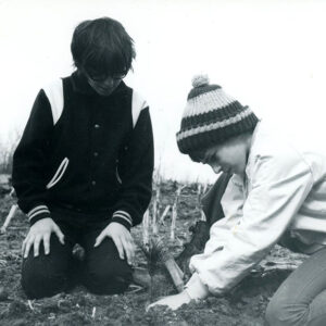04_06_1974._Matt_Dillion__Tod_Mills._Dr._Marvin_Dees_4000_trees_website-2502