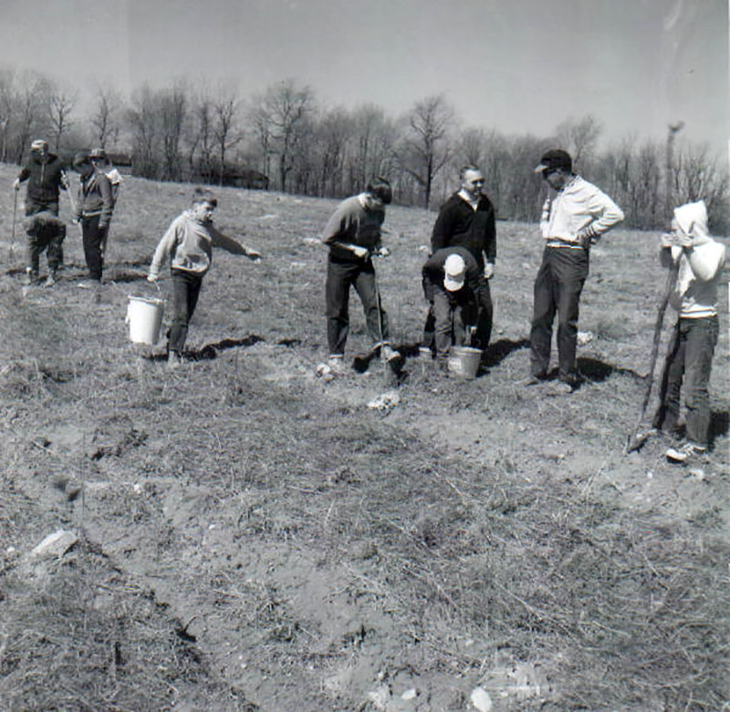 April 8, 1967
Tree planting
Photo ID#: RSWCD290