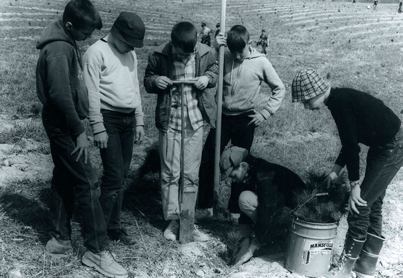 April 16, 1966
Boy Scout Troop 152 at Camp Avery Hand
Y259