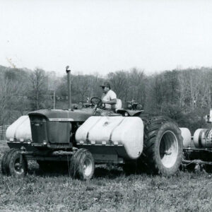 04_16_1985_Jim_Zimmer_no_tills_corn_into_wheat_stubble_clover_sod._A._goettl_Farm._Monroe_Twp_website-5213
