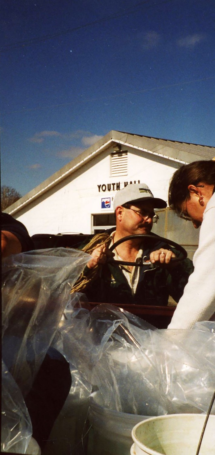 April 2000
Fish Sale
Photo ID#: S59