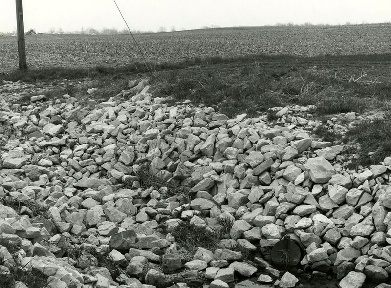 April 22, 1980
Tile outlet into rock rip-rap
Lanny Hopkins
Meyers Road in Jackson Township
Photo ID#: A950