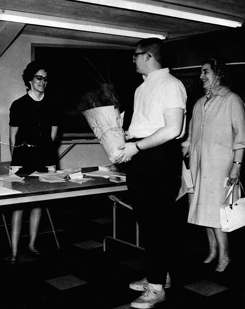 April 23, 1965
Wildlife packet pickup
Photo by R. Mills
Photo ID#: S683