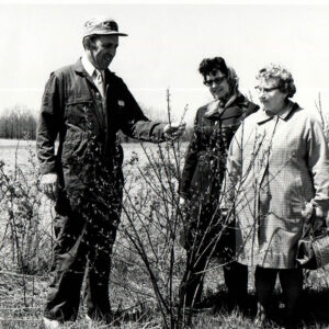 04_26_1973_Savannah_teachers_N._Dove_and_R.Girton_with_John_Sherrick_at_Crestview_Arboretum_website-1981