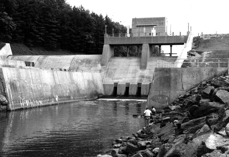 May 1978
Spillway dam and outlet at Charles Mill Lake Reservoir
Managed by the U.S. Army Corps of Engineers
Photo ID#: PL169