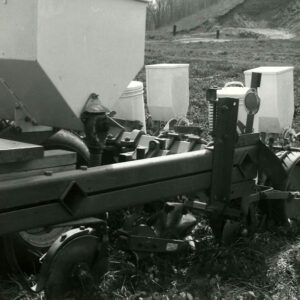 05_00_1980_A.C._no_till_planter_unit._Note__Fluted_coulter_moved_back_to_in_front_of_planter_unit_website-5218