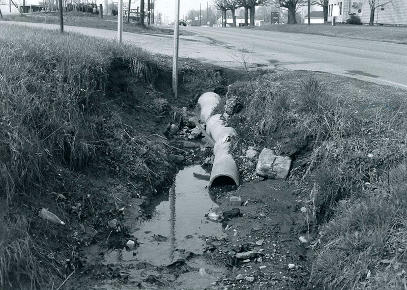 May 1981
Urban Erosion
L102