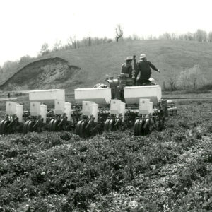 05_05_1980_Nathan_Hickersen_planting_no_till_corn_in_clover_sod__Jim_Bender_Farm__website___Copy-1135