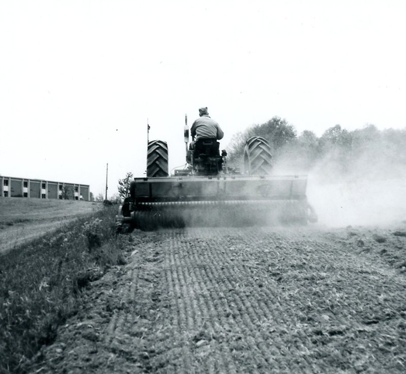 May 6, 1976
Nick White
T. Fernyak Farm
Photo ID#: A865