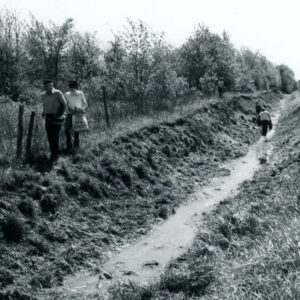 05_07_1977_Seeding___mulching_ditch._L_Hopkins_Farm_website-1376