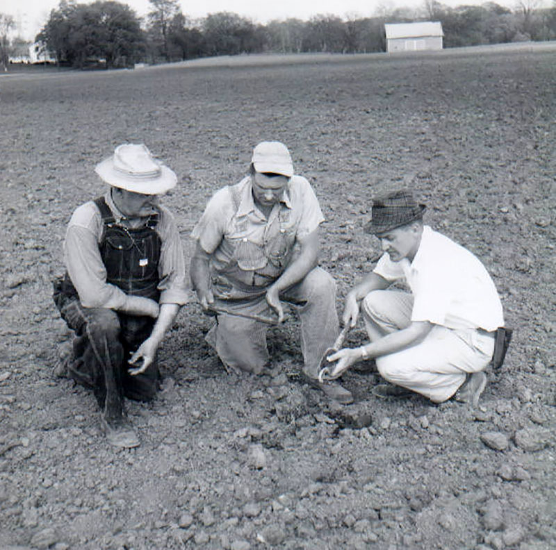 May 9, 1963
Soil Testing
Photo ID#: RSWCD183