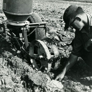05_12_1965_Richard_Arter_wheel_track_minimum_tillage_test_plot_2_website___Copy-1139