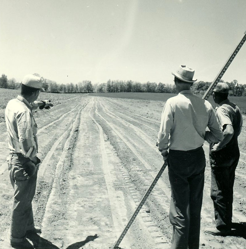 May 14, 1963
Bob Chillig, Dean Swigart and John Chillig
Photo ID#: S246