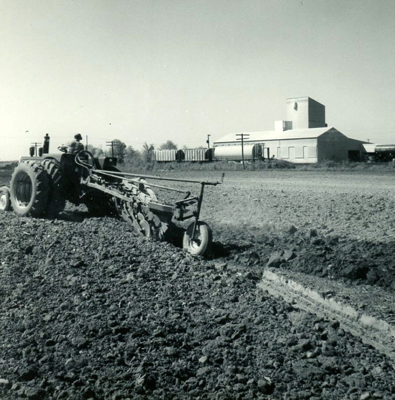 May 14, 1965
Photo ID#: A162