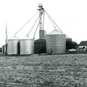 05_14_1973_Emery_Grauer_Farm_30_000_bushel_grain_handling___storage_facilities_at_the_Emery_Grauer_Farm_near_Ganges_website___Copy-749