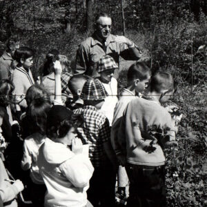 05_19_1966_Earl_Hetrick_at_Kingwood_Center_Nature_Trail_with_Prospect_School_students_website-2018