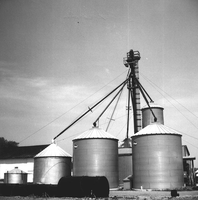 May 19, 1975
Lee Schroeder Farm
Photo ID#: A353