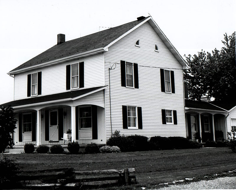 May 23, 1973
Emery Grauer's 100+ year-old home
Historic Restoration
Photo ID#: PL61