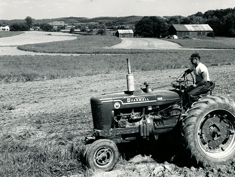 June 1, 1964
Jack Gatton
Jefferson Township
Photo ID#: A77