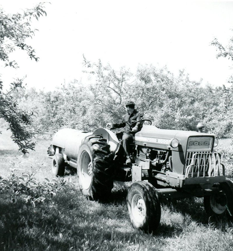 June 5, 1972
Hartzler - Apple Hill Orchard
Photo ID#: A194