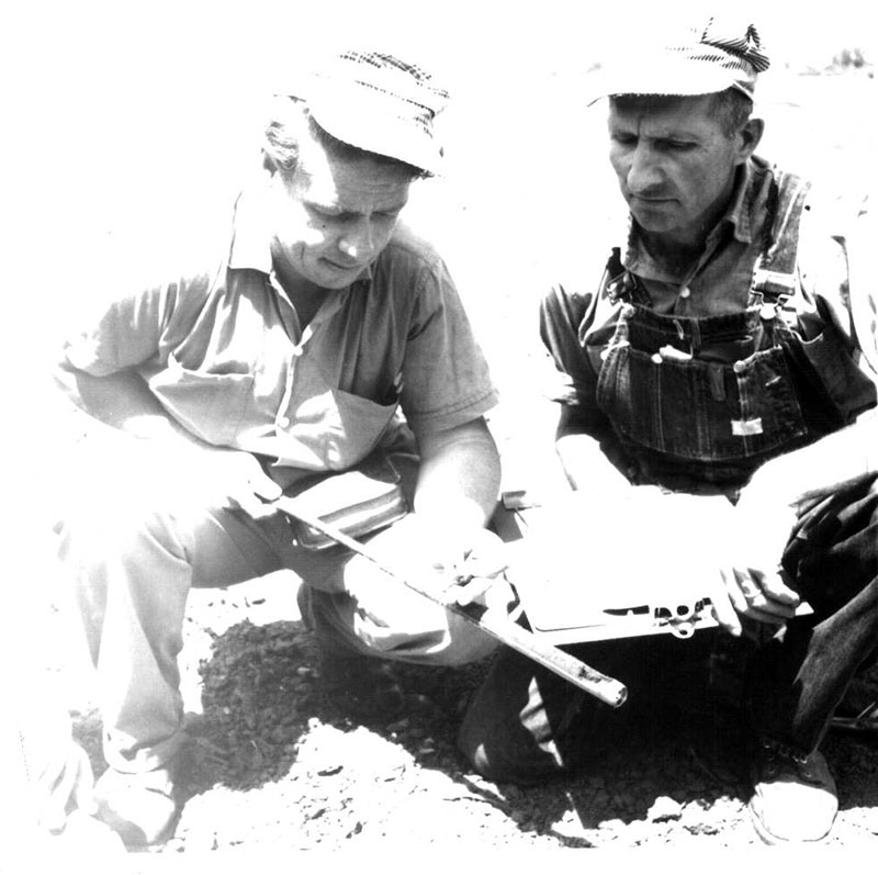 June 7, 1966
Doc Redmond, Soil Scientist on left
Photo ID#: RSWCD266