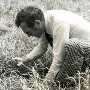 06_07_1977_Larry_Ault__No_till__J._Scherer_Farm_website___Copy-1167