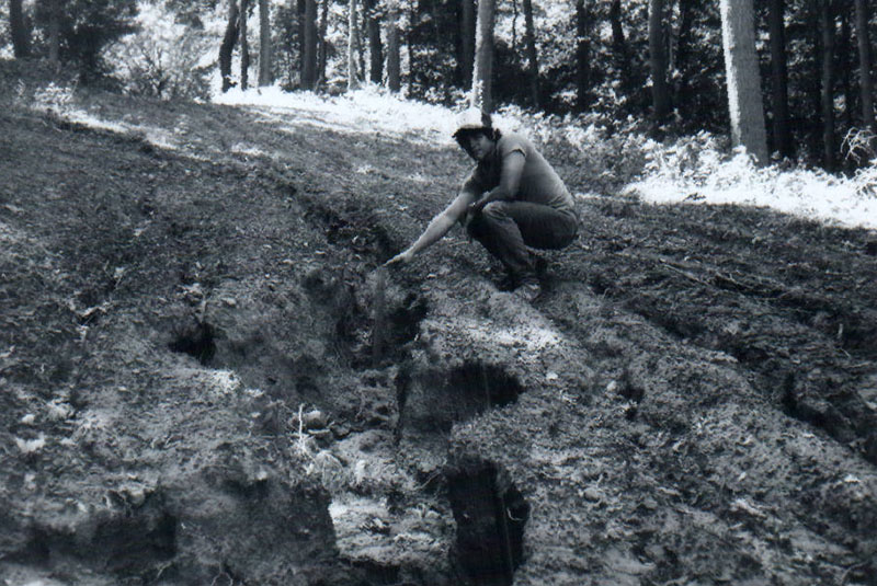 June 10, 1980
Skid Trail Erosion
Camp Avery Hand
Toboggan Run Stabilization
Photo ID#: Y127
