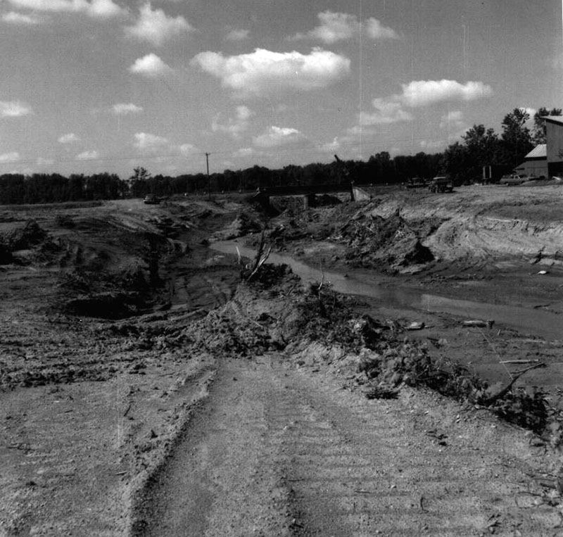 June 22, 1964
Photo ID#: U37